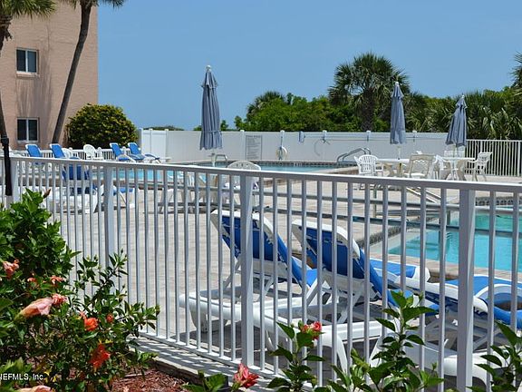 Enjoy a Book and Sunshine!