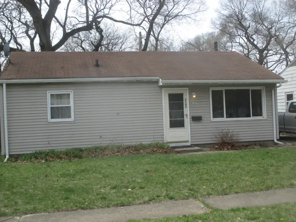 2190 Wells St, Lake Station, IN 46405