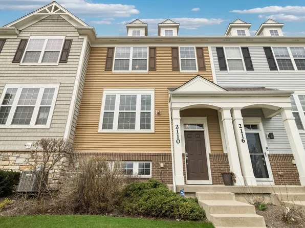 2110 Saipan Dr, Glenview, IL 60026