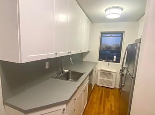 204-16 43rd Ave #F3, Bayside, NY 11361