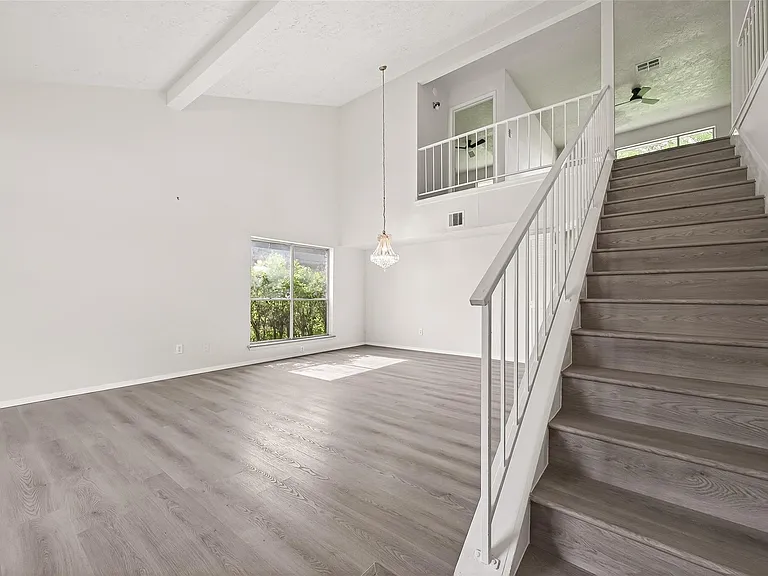 710 Beechbend Dr — Photo 7