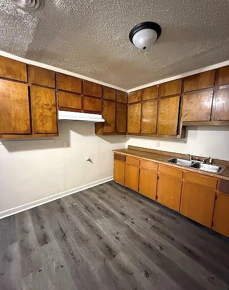 2270 Imogene St — Photo 12