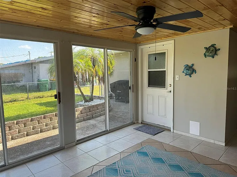 2811 Poinciana Ct — Photo 21