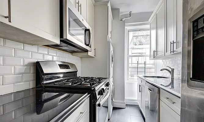 Rented by Rachel Realty | media 10