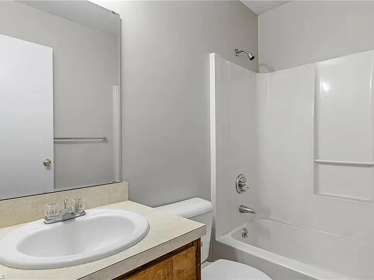 507 N 3rd Ave #I — Photo 15