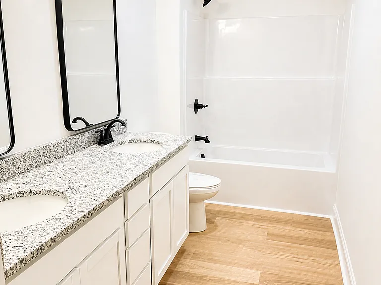 Hallway Full Bathroom