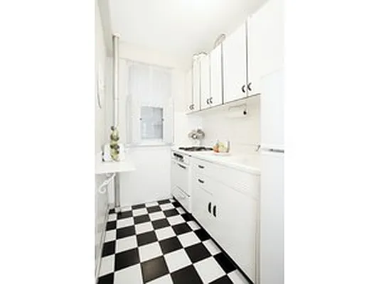Sold by Citi Habitats | media 4