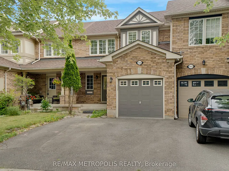 2420 Baintree Cres — Photo 7