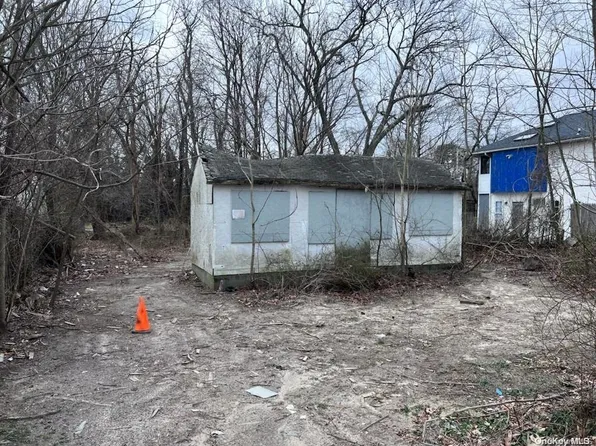 408 Union Avenue, Holbrook, NY 11741