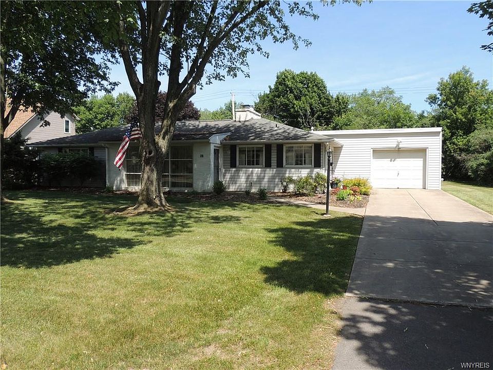 1st image of 28 Amherston Dr
