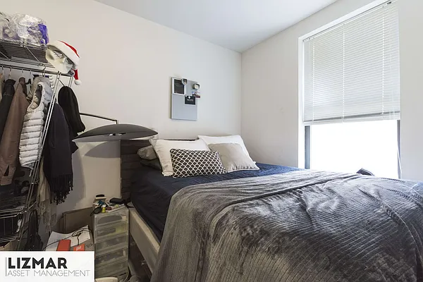 Sold by Lizmar Asset Management LLC | media 18