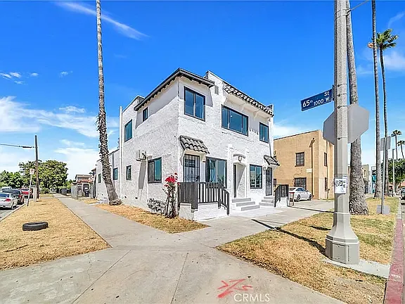 Corner Lot Building