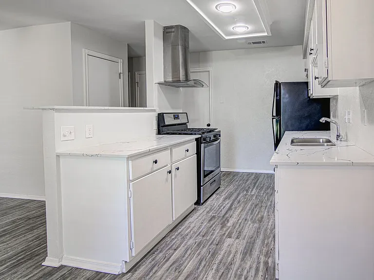 5301 Indio Cir — Photo 9