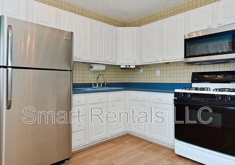 980 Manresa Ln — Photo 26
