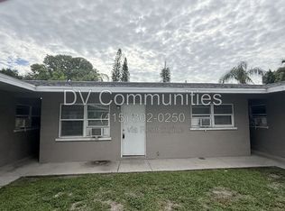 2409 13th St W #4, Bradenton, FL 34205