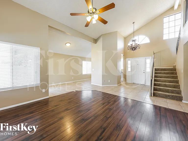 7418 W Cameron Dr — Photo 4
