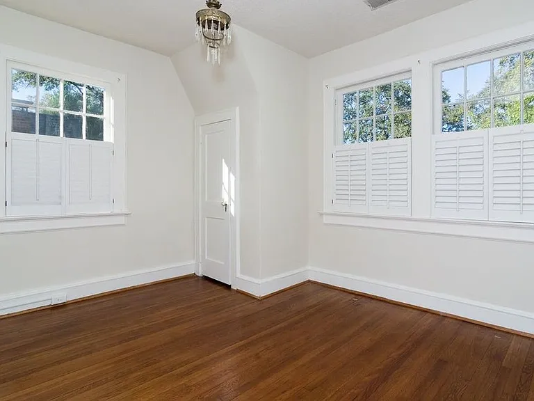1224 Fairview Dr — Photo 8