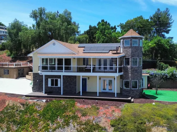 205 Highline Trl, El Cajon, CA 92021