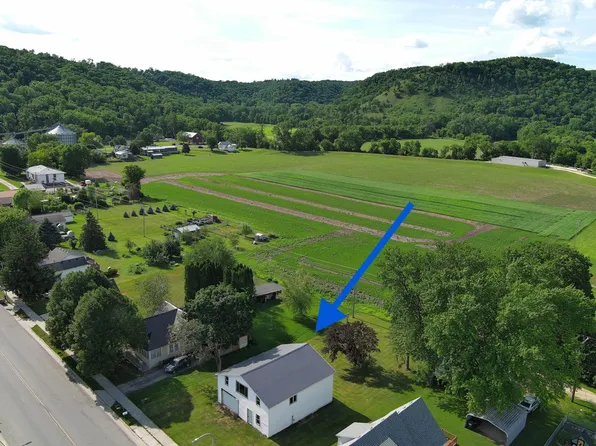 116 Mill St, Peterson, MN 55962