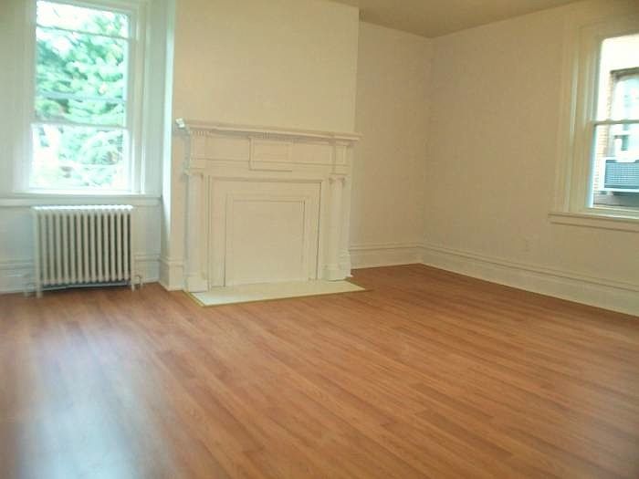 2nd image of 5519 Stanton Ave APT 2