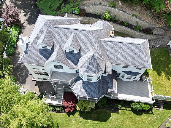 2nd image of 21 Beach Plum Dr