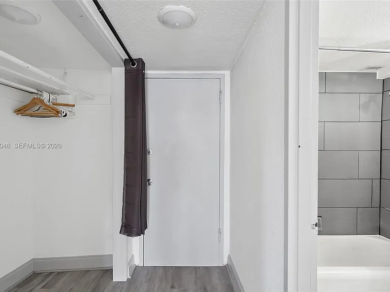 6484 Indian Creek Dr #109 — Photo 15
