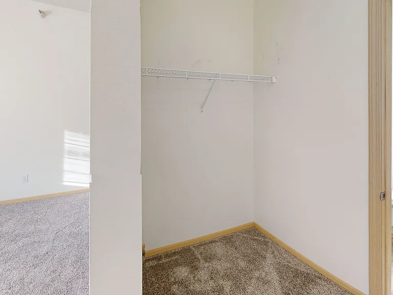 Cascades Apartments — Photo 59