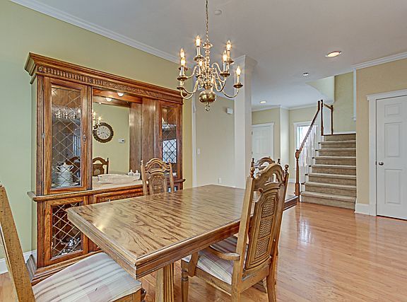 Dining towards Entry