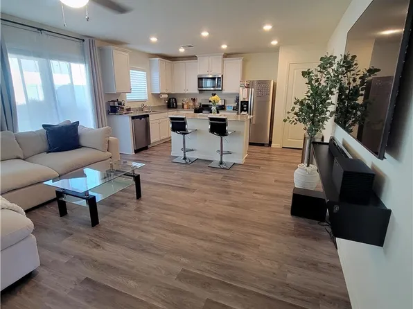 6268 Pink Cosmos Ave, Las Vegas, NV 89122