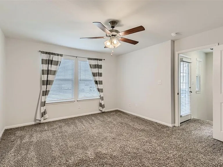 176 Bosque Dr — Photo 25