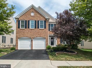 42826 Ravenglass Dr, Ashburn, VA 20148