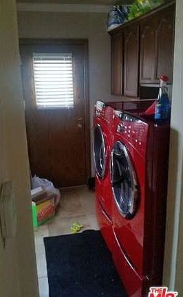 5th image of 3839 W 105th St