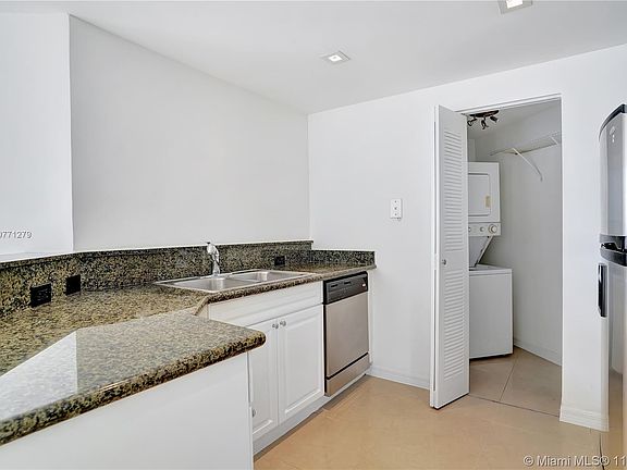 5th image of 1 Glen Royal Pkwy APT 1608