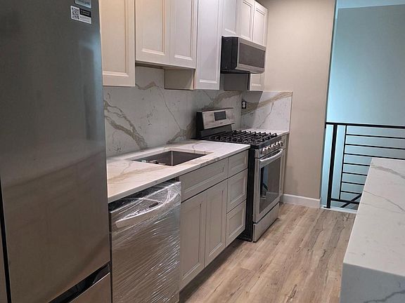 3rd image of 12702 Knights Rd