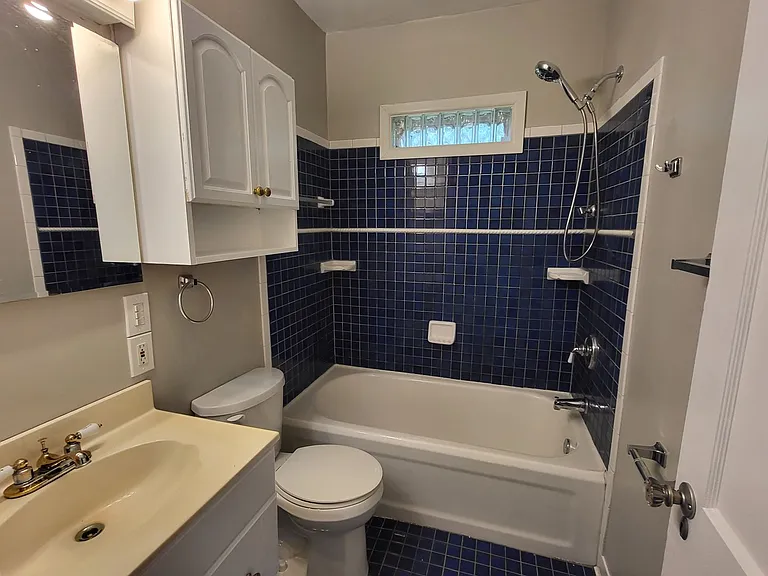 500 N Jackson Ave — Photo 11