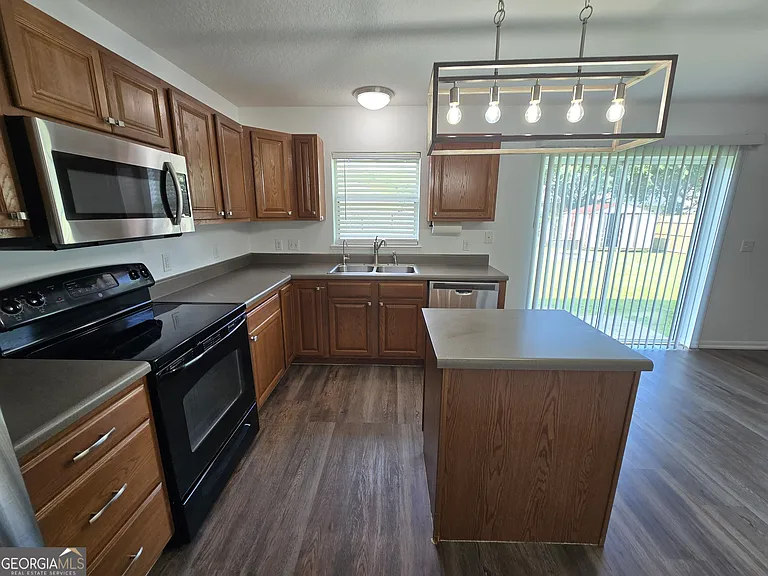 110 Pine Bluff Blvd W — Photo 21