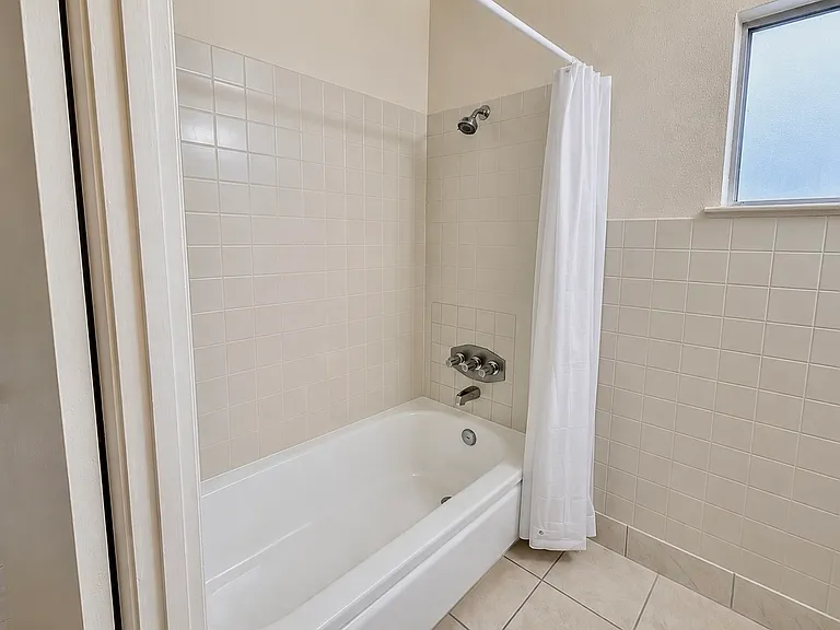 1448 Modoc Ave — Photo 9