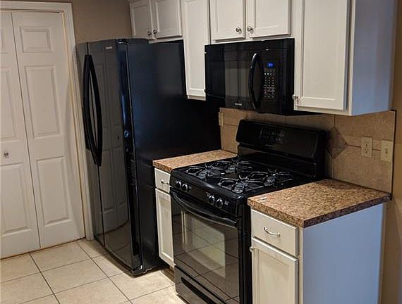 5th image of 1658 NE 6th St