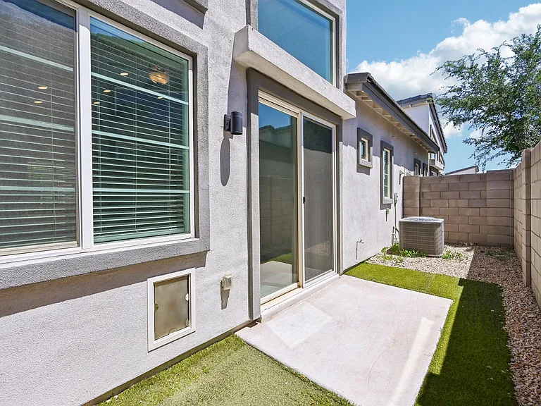 Baseline on 16 — Photo 26
