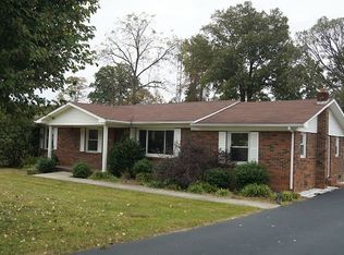1444 Henry Meredith Rd, Bowling Green, KY 42101