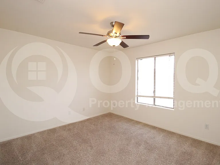 2450 E Darrel Rd — Photo 17
