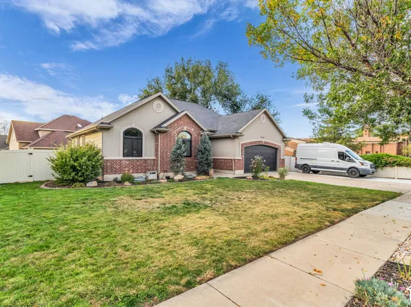 2088 S 800 W, Woods Cross, UT 84087
