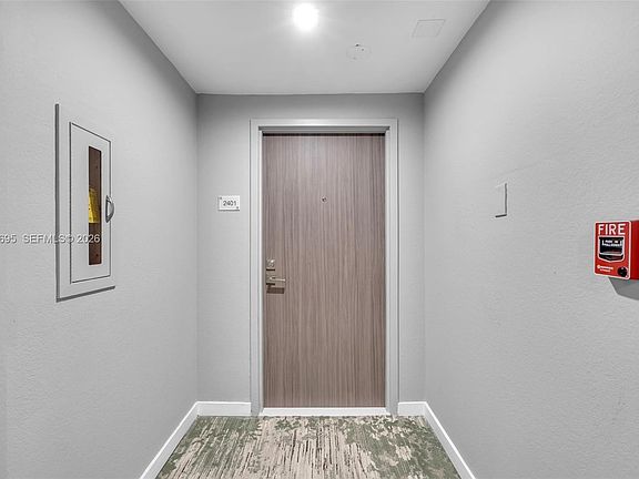 4th image of 2555 Collins Ave APT 2401