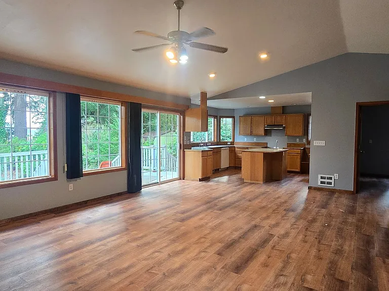 11 E Eld Pl — Photo 14