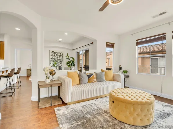 649 Sumner Way Unit 6, Oceanside, CA 92058