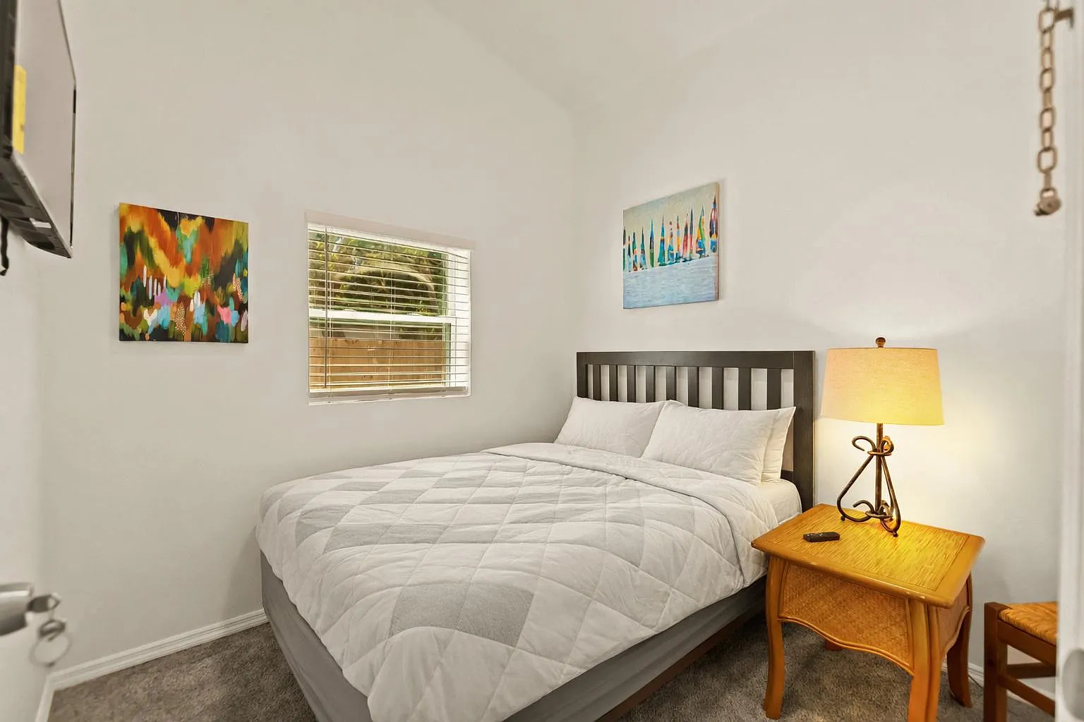 4 bed, 2.0 bath, 1009 sqft, $1,035 — Photo 3