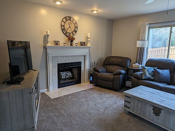 4th image of 1288 Viefield Dr