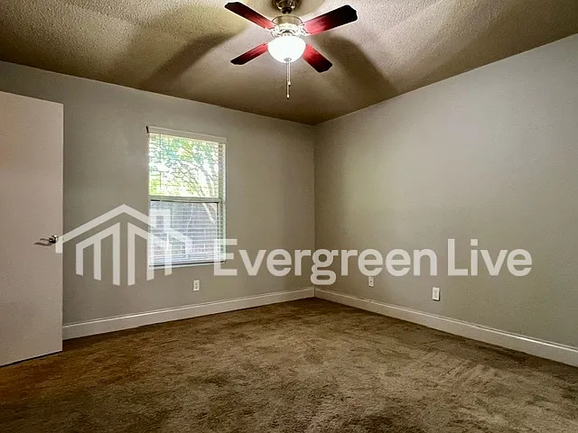 111 Willow Gardens Ct — Photo 9