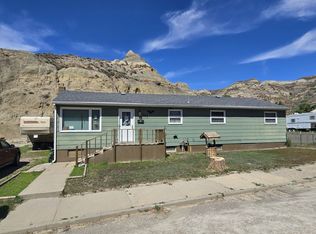 727 E Towne St, Glendive, MT 59330