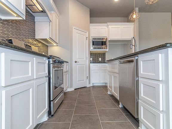 4th image of 17905 Groveton Blvd